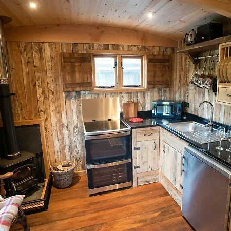The Shepherds Hut At Gowan Bank Farm Holiday home *